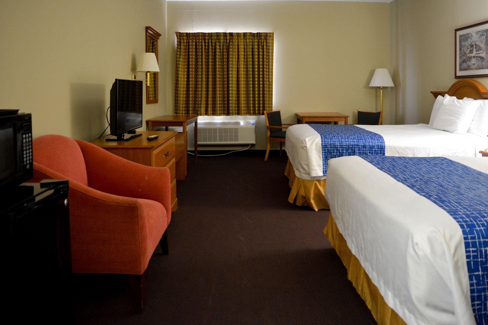 Travelodge By Wyndham St. Louis Berkeley Екстериор снимка